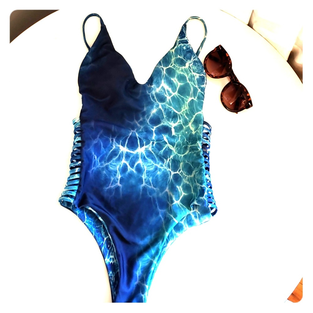 Swim suit